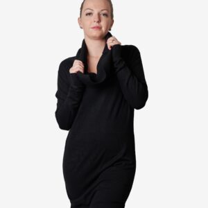 Vestito morbido con collo alto